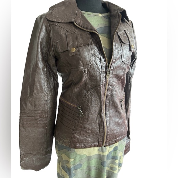 5/25$ ✨ Vero Moda jacket - Picture 2 of 4